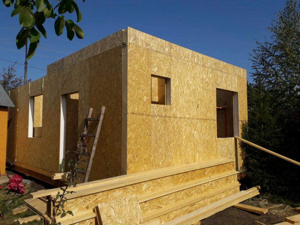 В Волжских далях идет строительство дома по индивидуальному проекту заказчика.
